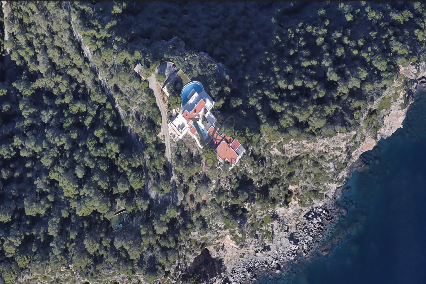Impressive Hilltop Estate with Tourist License, 360º Panoramic Views and Private Road Access, ref. VA1054, for sale in Ibiza by Von Anderson Real Estate